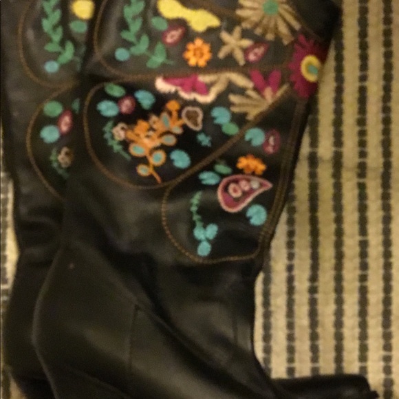 Embroidered cowgirl boots - Picture 5 of 5